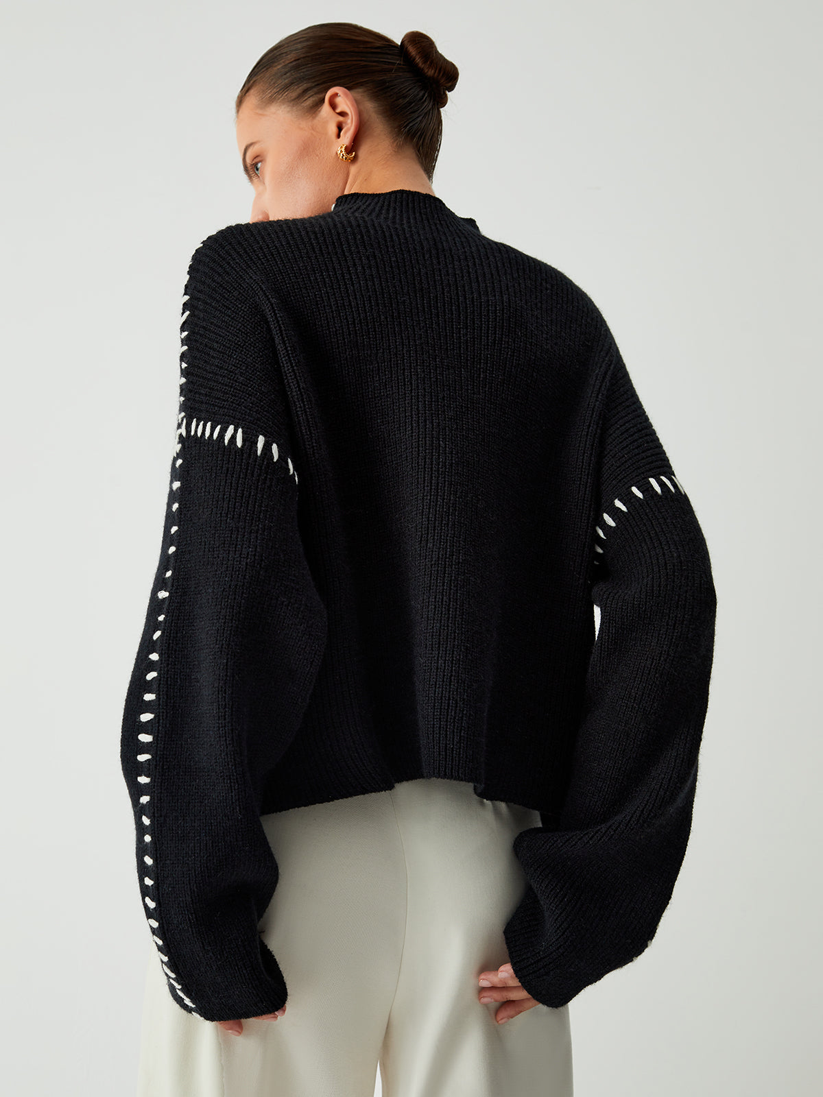 Sweater | Loose-Fit Design | Contrast Stitching | For Work, Casual Days and Minimalist Looks