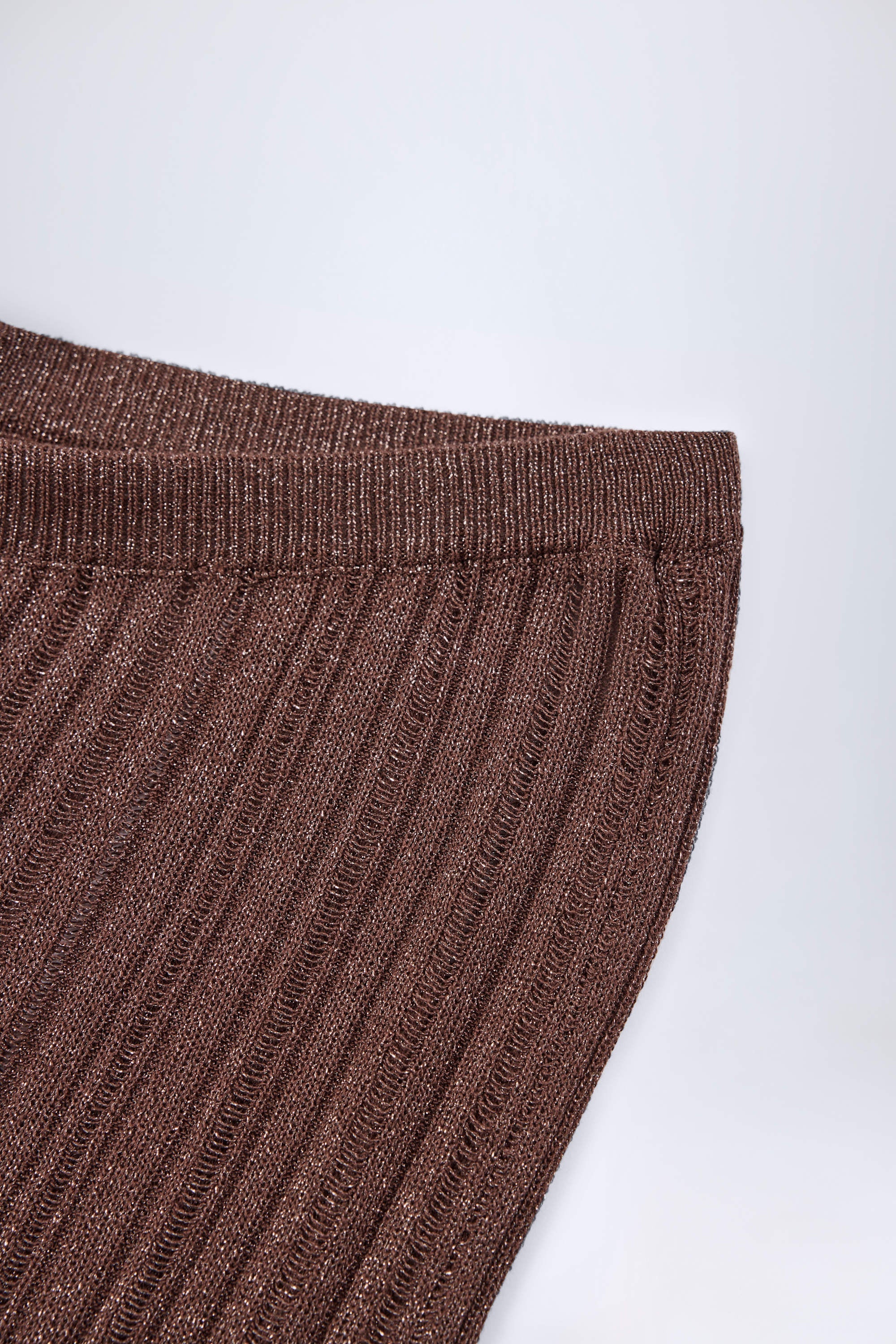 Xynae Mid-Rise Flared Trousers in Bronze