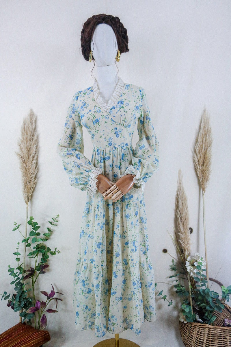 Xynae Vintage Floral Blue Boho Gown – Retro 70s Floral Dress with Lace Detail