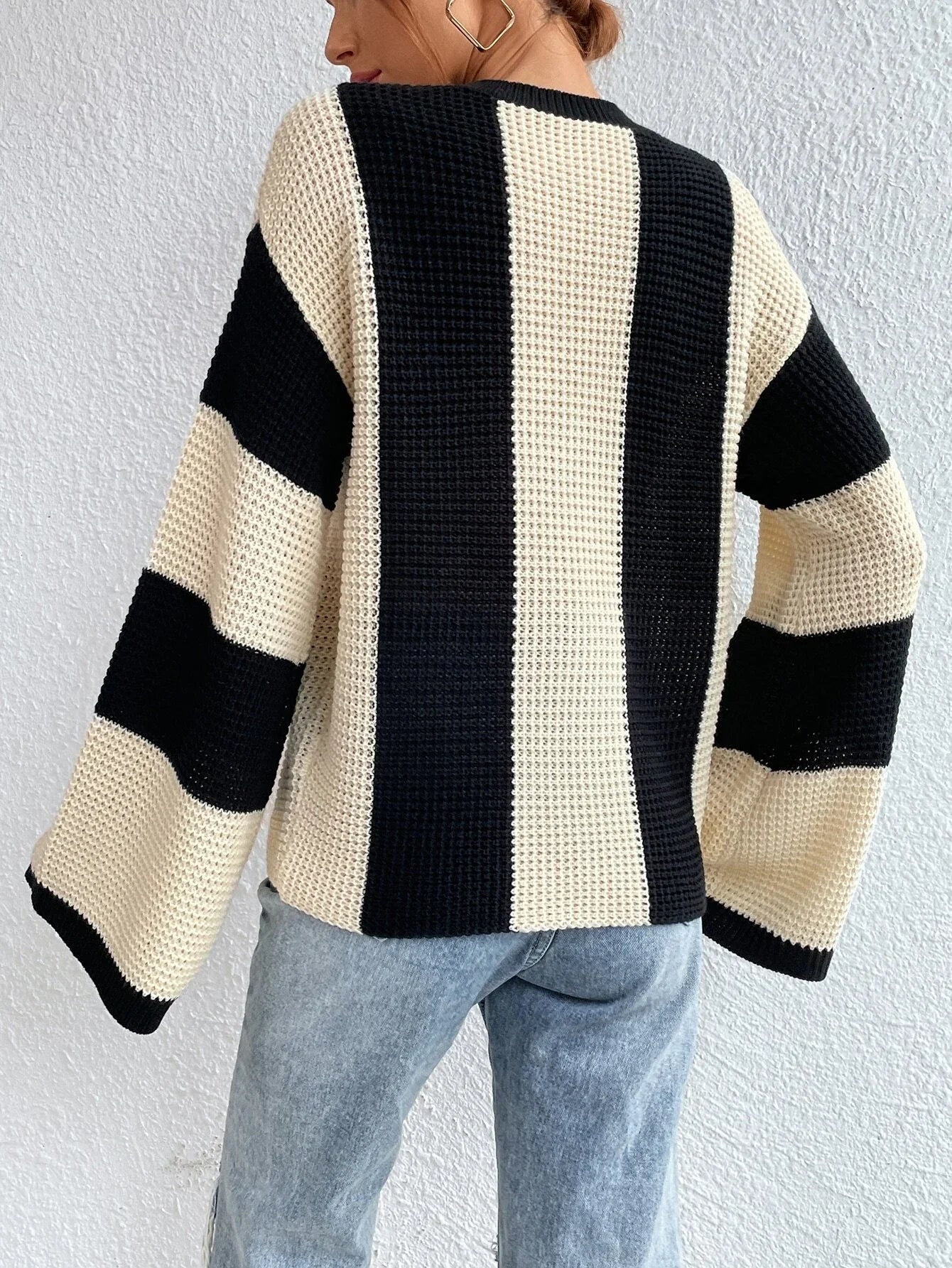 Sweater | Bold Stripes | Retro Casual Knit | Perfect for Autumn and Relaxed Days