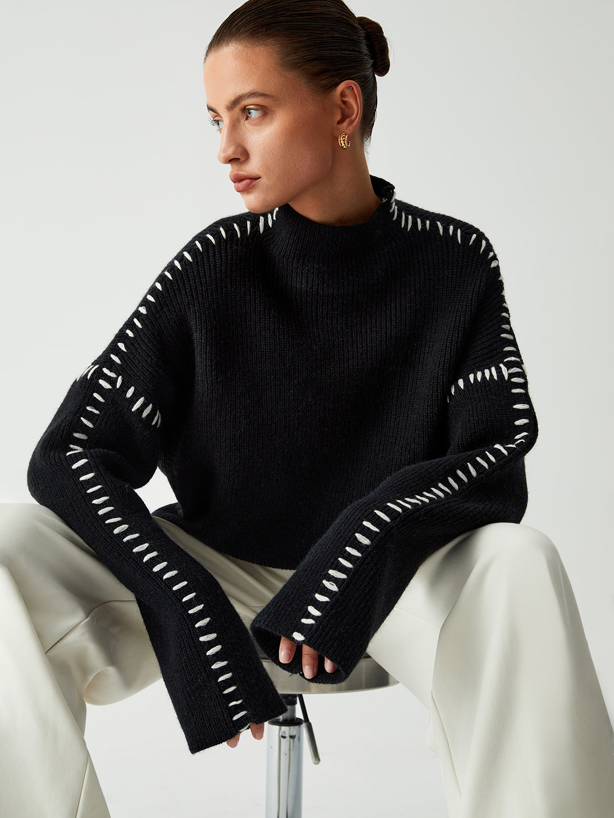 Sweater | Loose-Fit Design | Contrast Stitching | For Work, Casual Days and Minimalist Looks