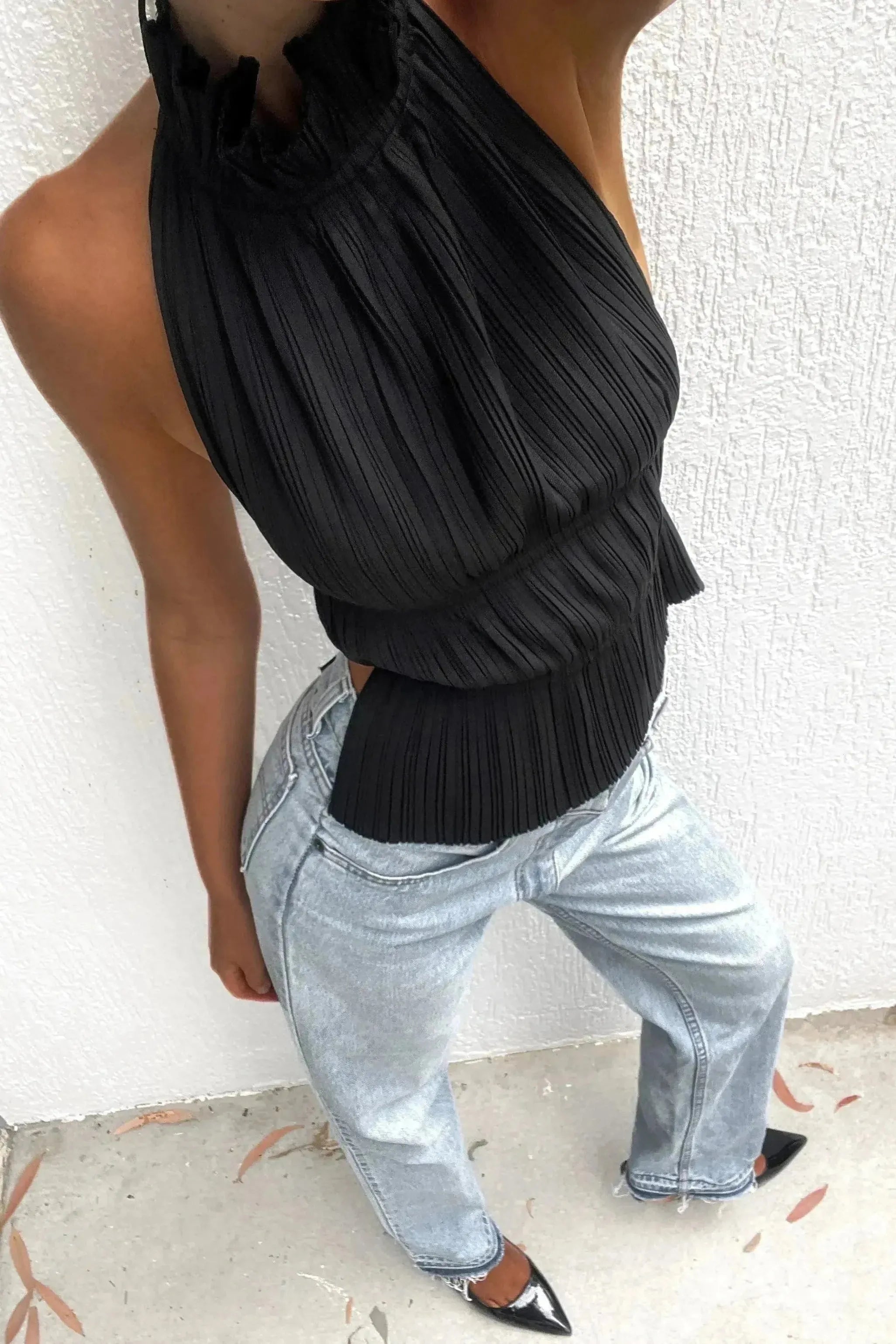 Xynae - Backless Pleated Top