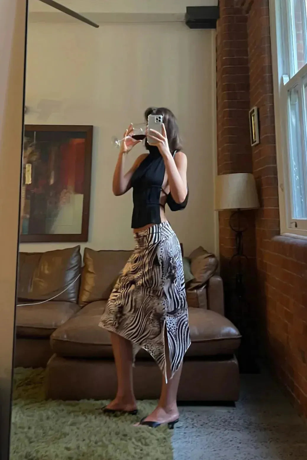 Xynae - Backless Pleated Top