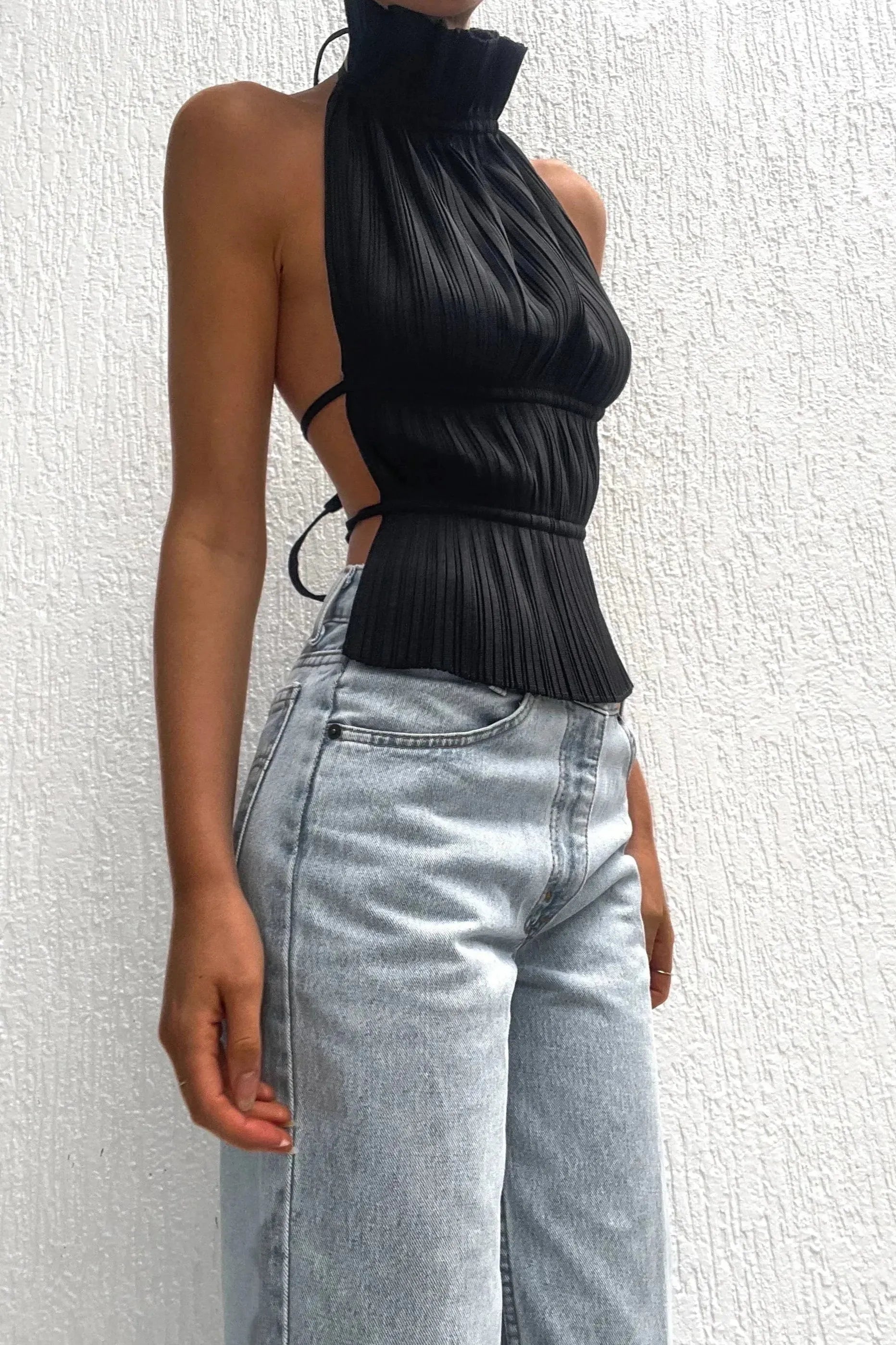 Xynae - Backless Pleated Top