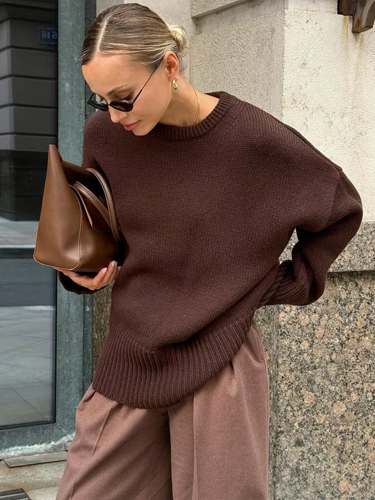 Sweater | Minimalist and Warm | Perfect for Autumn and Casual Chic