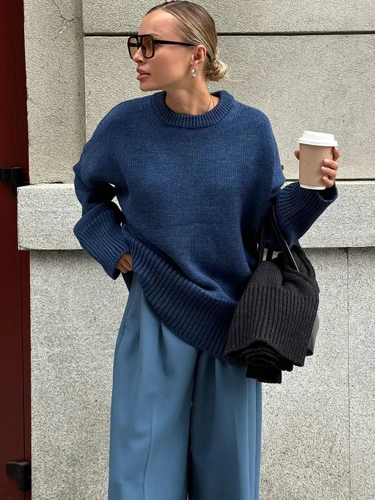 Sweater | Minimalist and Warm | Perfect for Autumn and Casual Chic