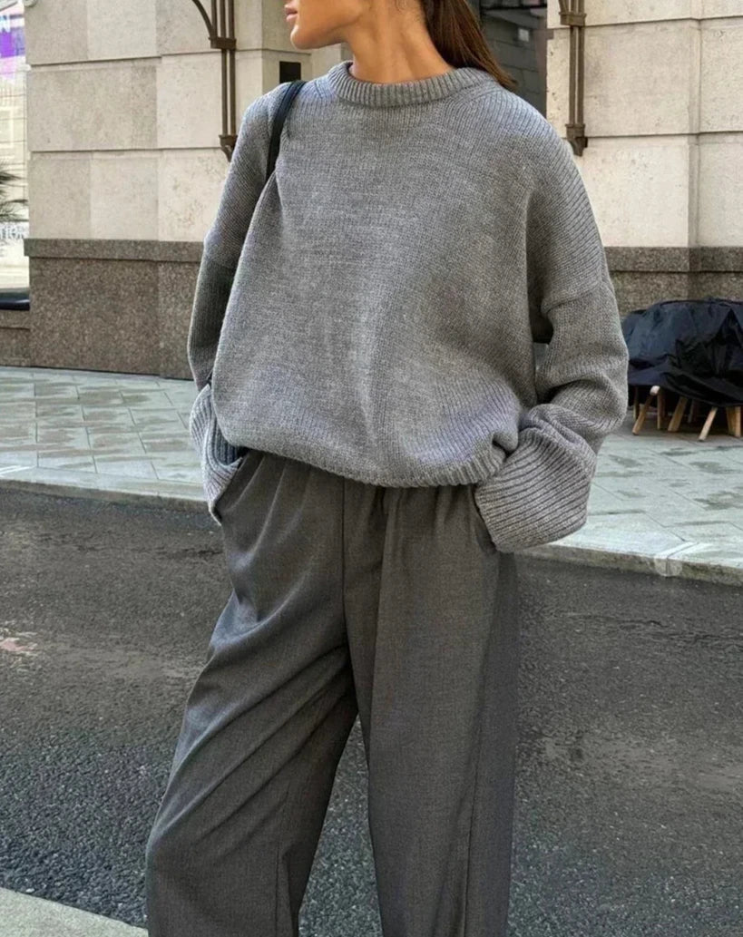 Sweater | Minimalist and Warm | Perfect for Autumn and Casual Chic