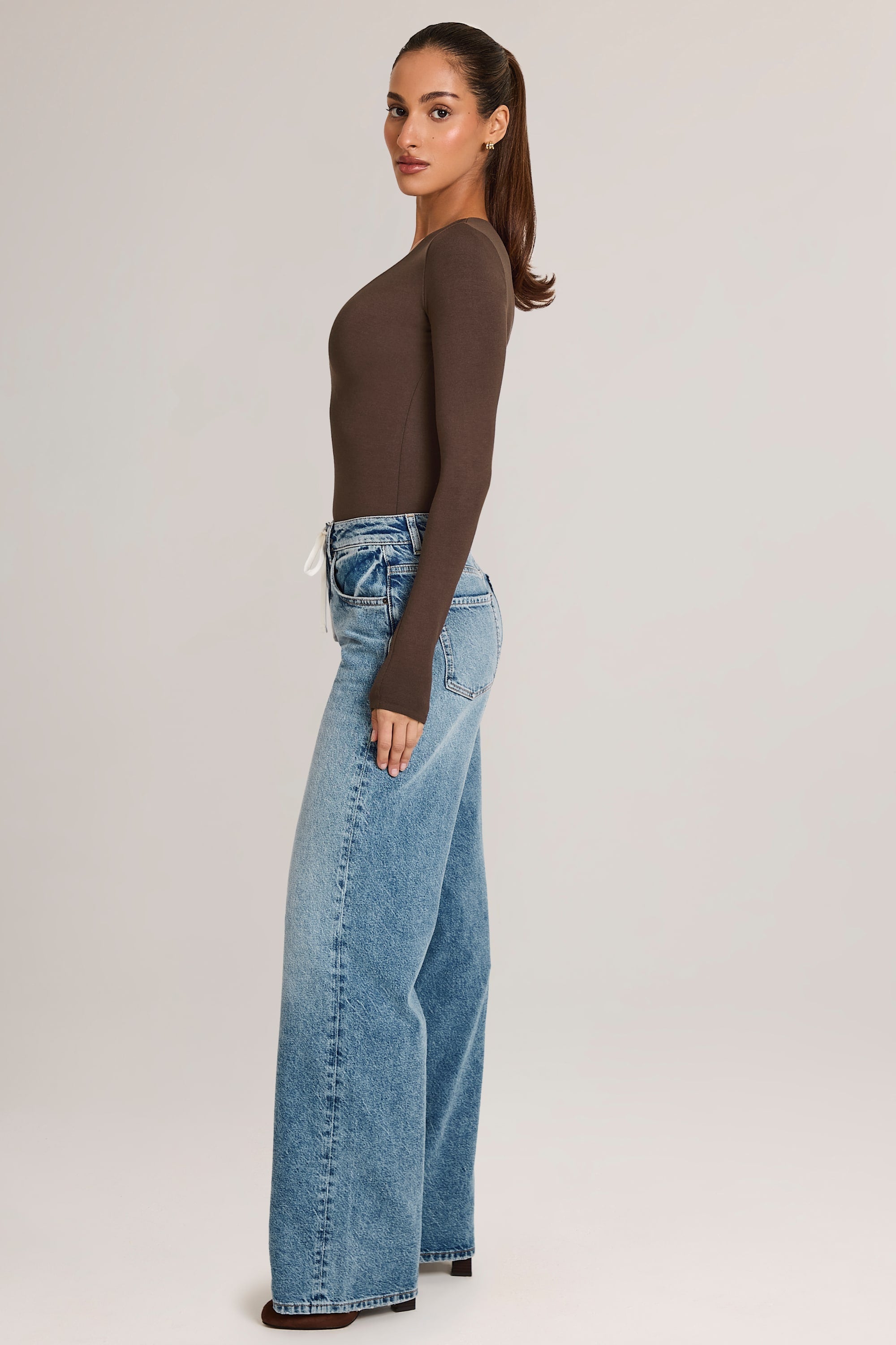 Xynae Drawstring Straight-Leg Jeans in Mid Wash